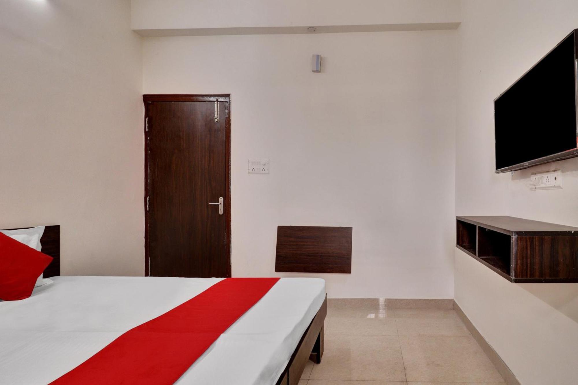 Hotel Millennium Comfort บังกาลอร์ ภายนอก รูปภาพ