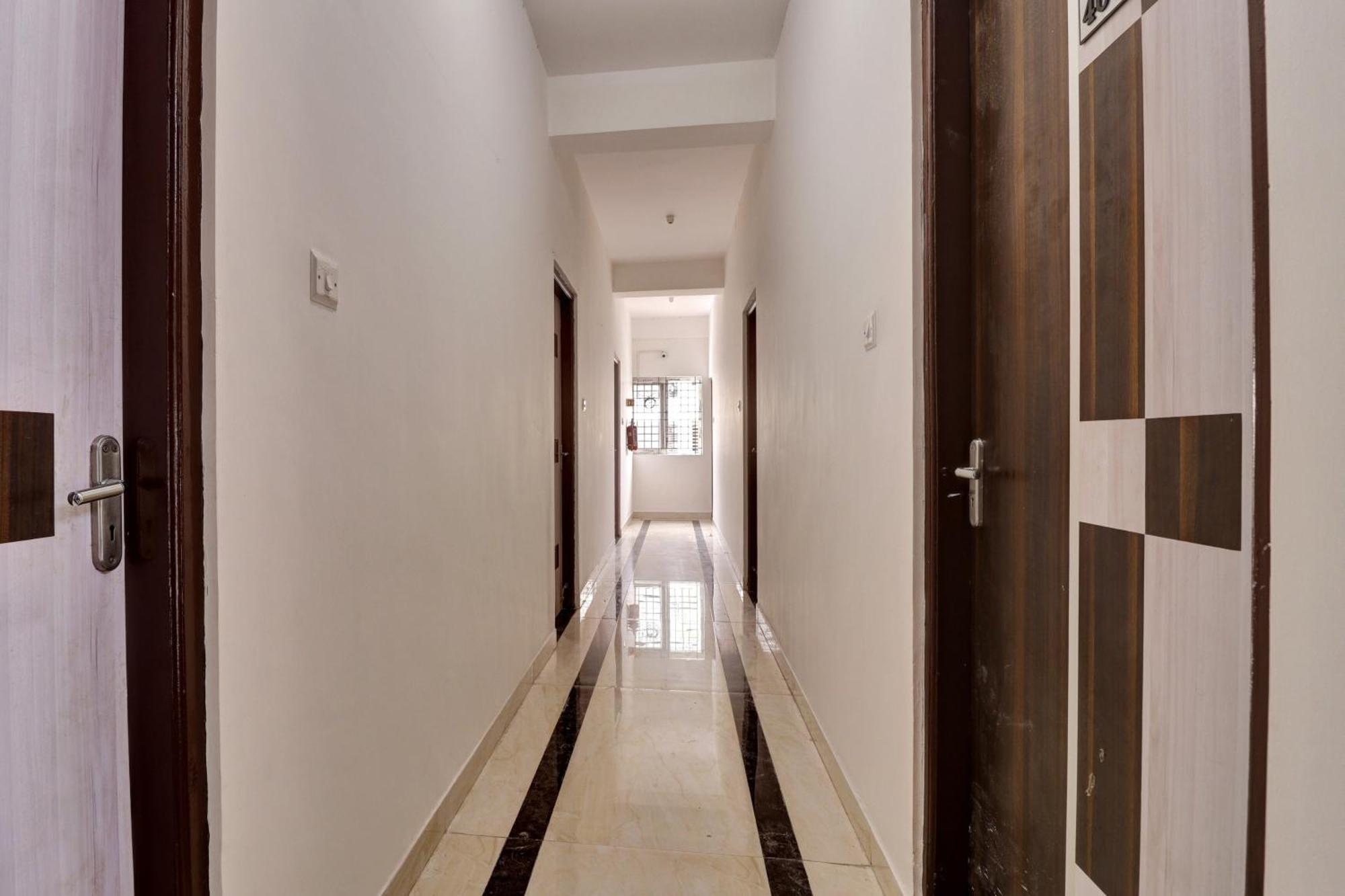 Hotel Millennium Comfort บังกาลอร์ ภายนอก รูปภาพ