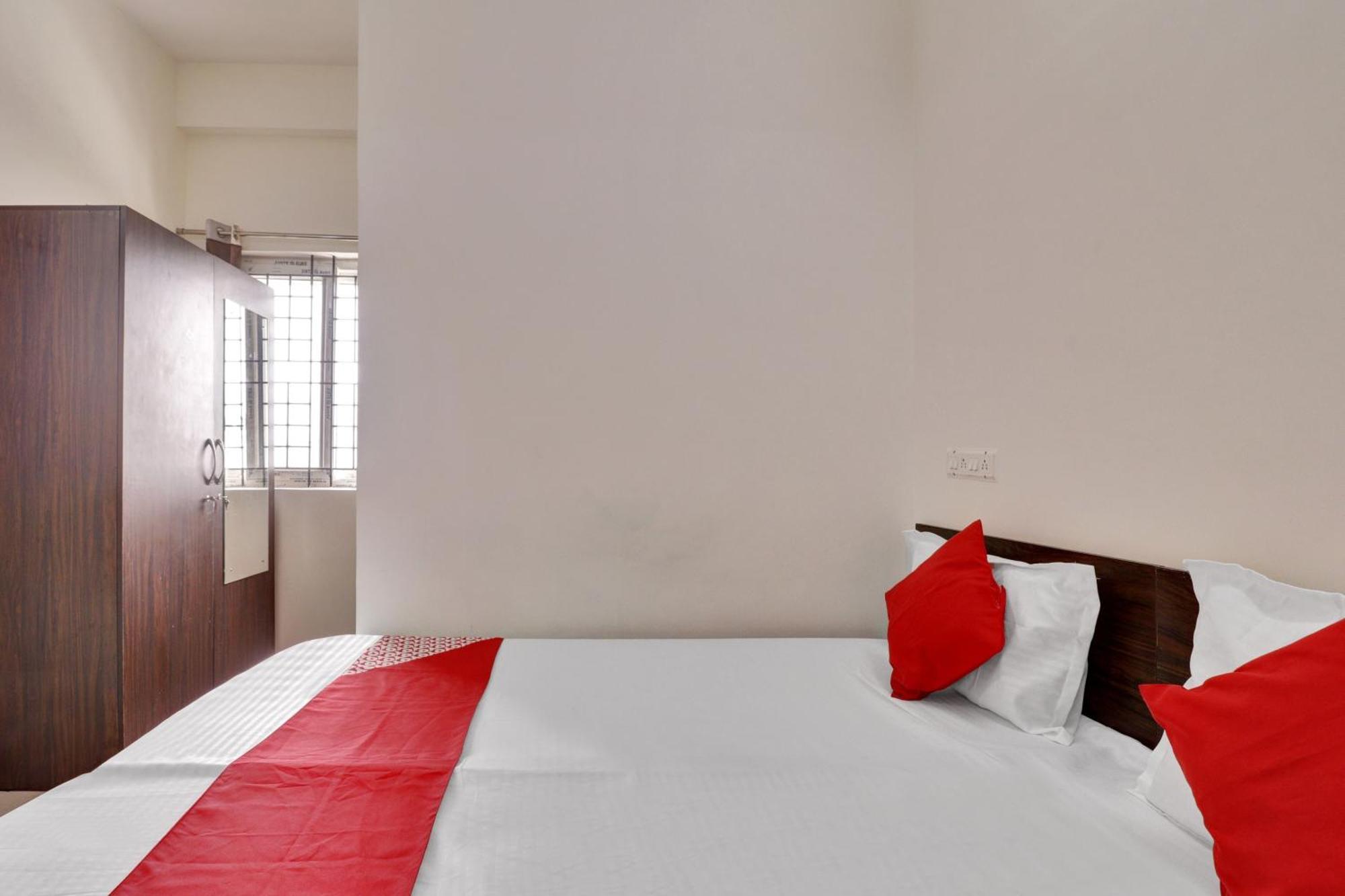 Hotel Millennium Comfort บังกาลอร์ ภายนอก รูปภาพ